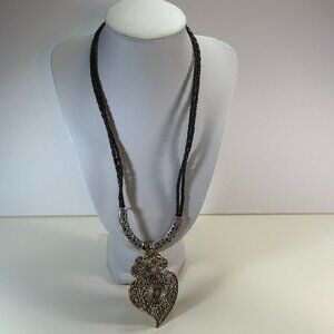 DIY jewellery, handmade, twisted black leather chain, silver and gold metal